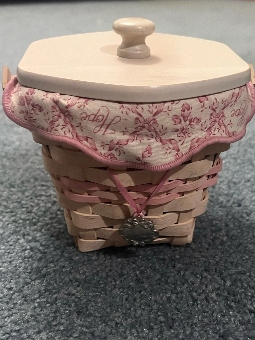 Longaberger 2001 American Cancer Society Breast Cancer Basket